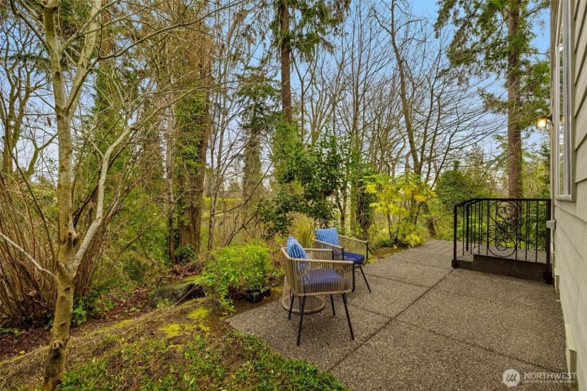 Property photo for 1717 100th Avenue Ne, Bellevue photo 36