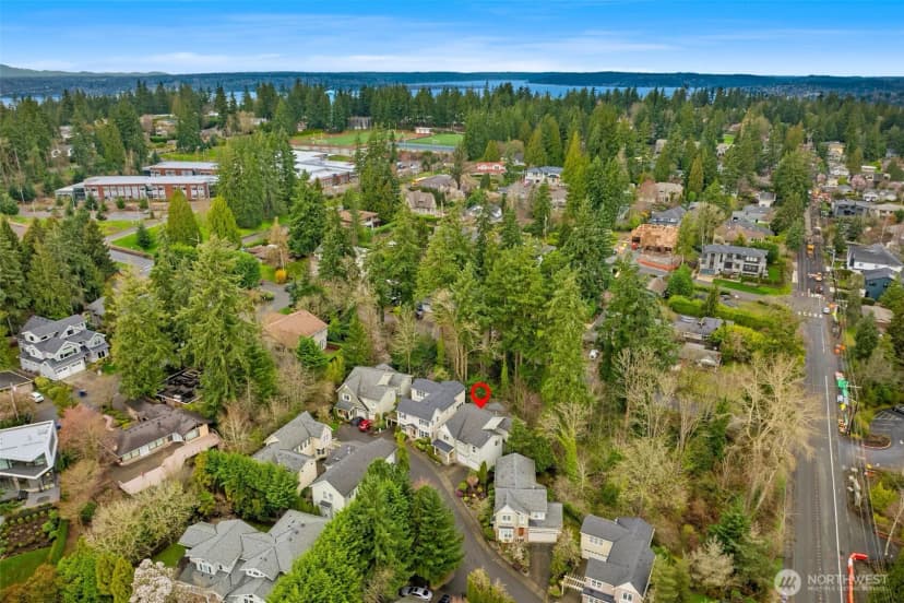 Property photo for 1717 100th Avenue Ne, Bellevue photo 33
