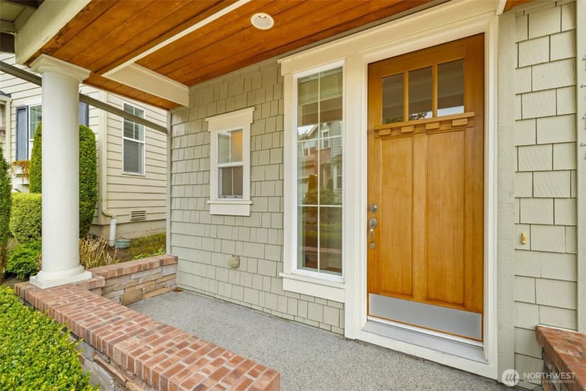 Property photo for 1717 100th Avenue Ne, Bellevue photo 5