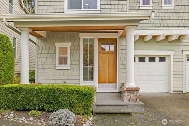 Property photo for 1717 100th Avenue Ne, Bellevue photo 4