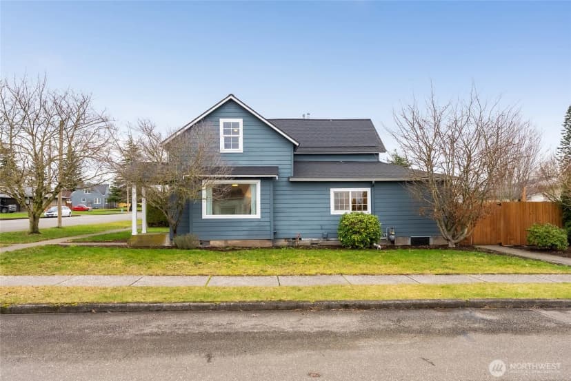 Property photo for 919 Liberty Street, Lynden photo 2