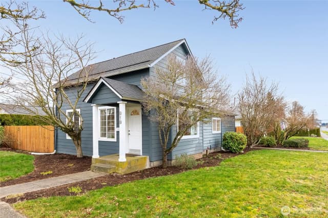 Property photo for 919 Liberty Street, Lynden