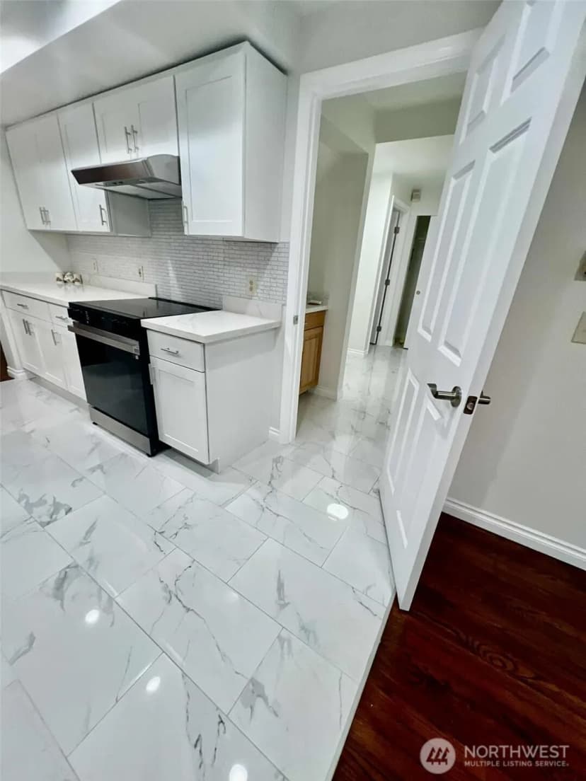 Property photo for 10900 Se 219th Place, Kent photo 10