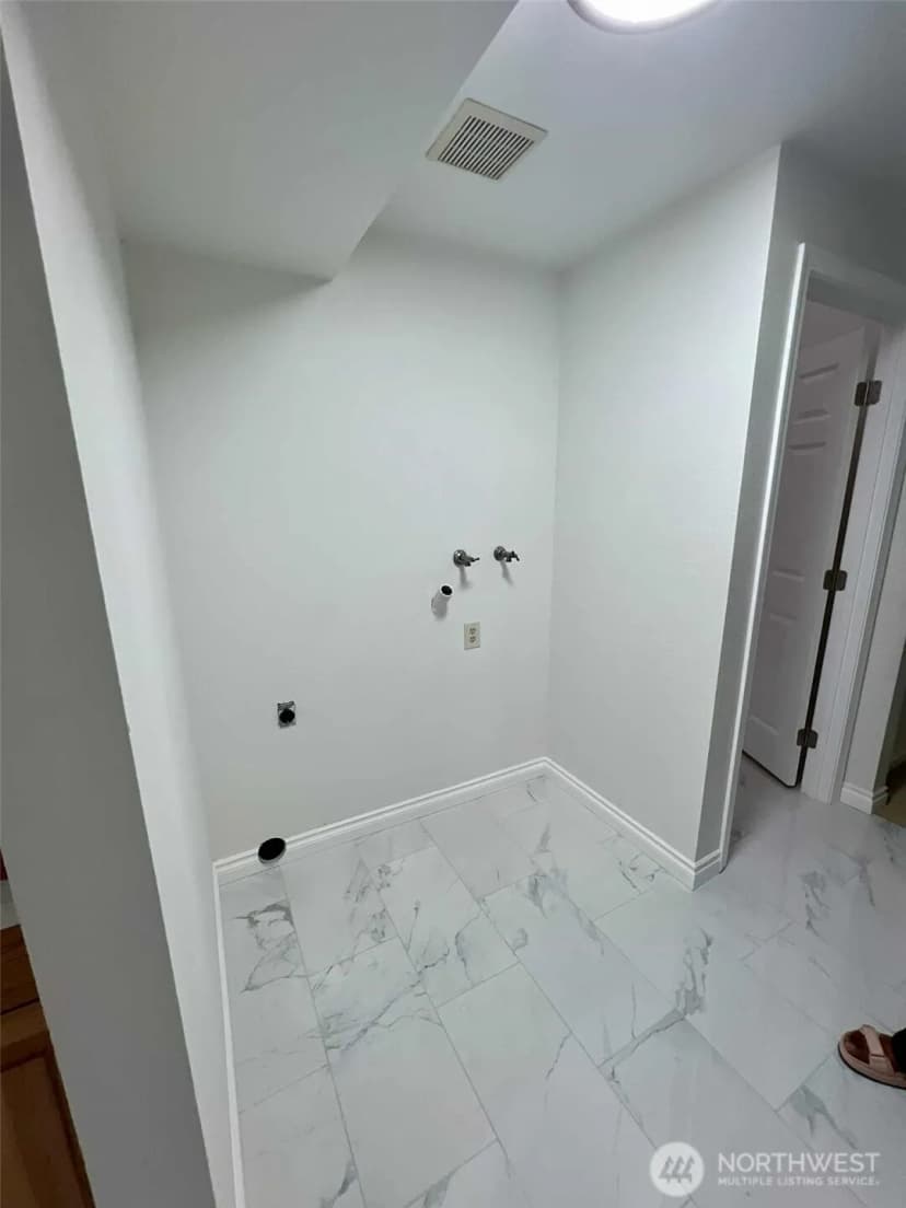 Property photo for 10900 Se 219th Place, Kent photo 25