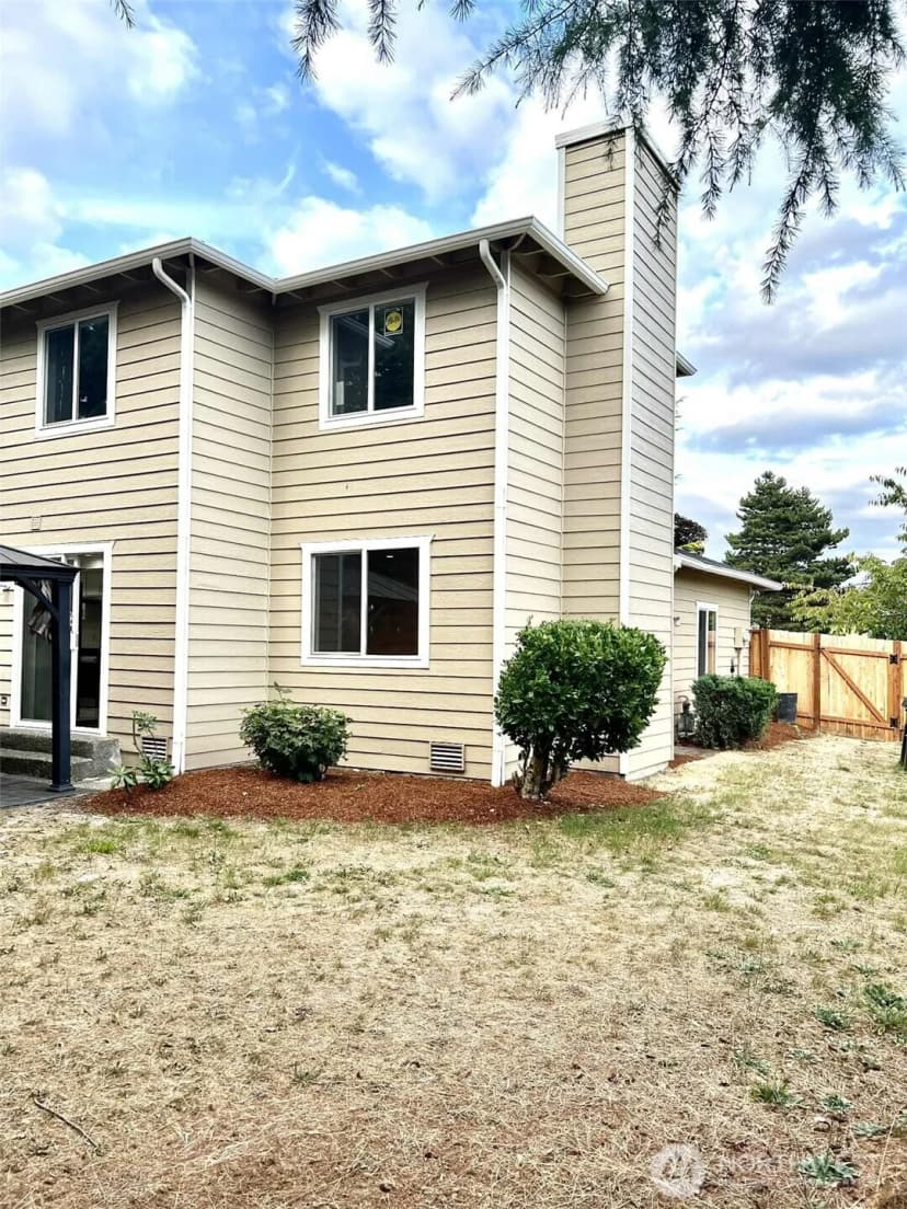 Property photo for 10900 Se 219th Place, Kent photo 11