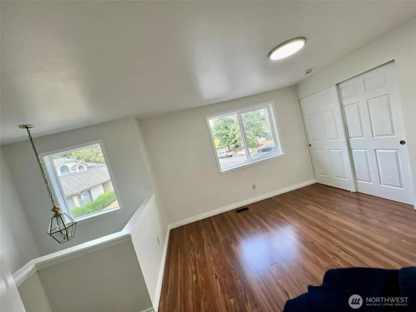 Property photo for 10900 Se 219th Place, Kent photo 35
