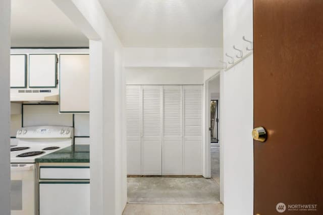 Property photo for 1414 154th Avenue Ne #4406, Bellevue photo 3