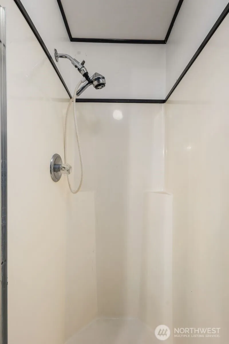Property photo for 1414 154th Avenue Ne #4406, Bellevue photo 26