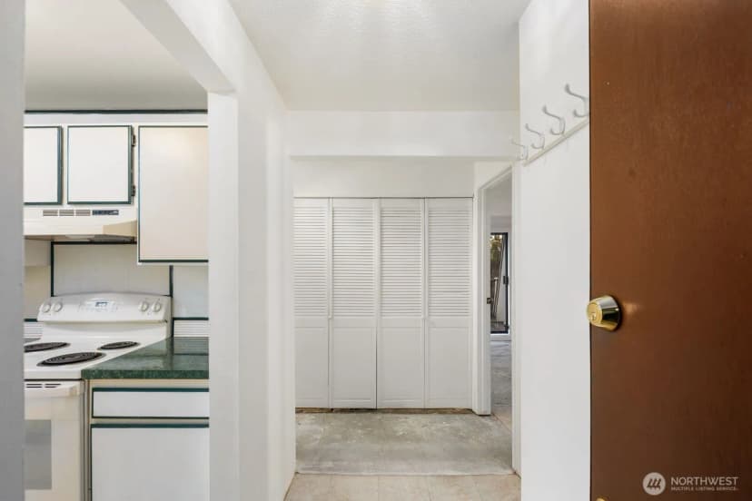 Property photo for 1414 154th Avenue Ne #4406, Bellevue photo 2