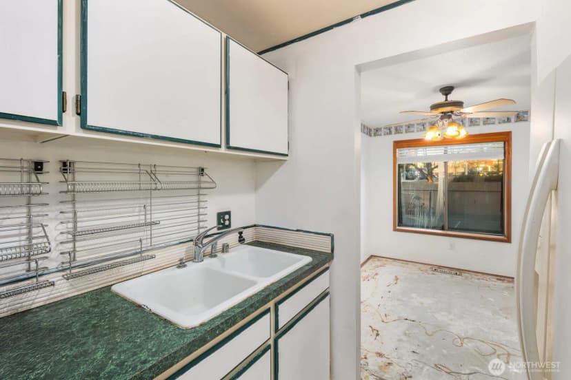 Property photo for 1414 154th Avenue Ne #4406, Bellevue photo 6