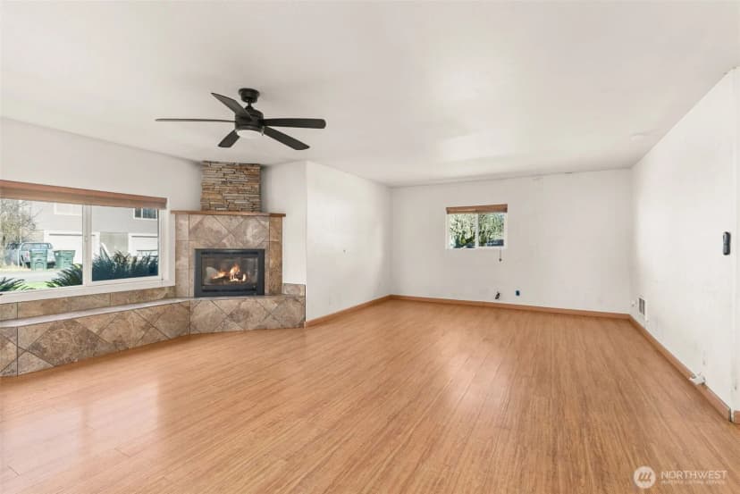 Property photo for 802 State Street, Centralia photo 4