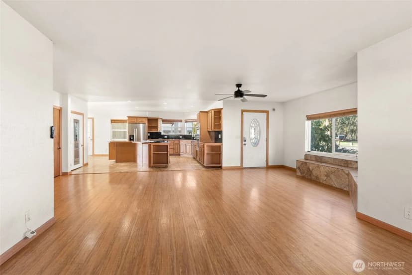 Property photo for 802 State Street, Centralia photo 5