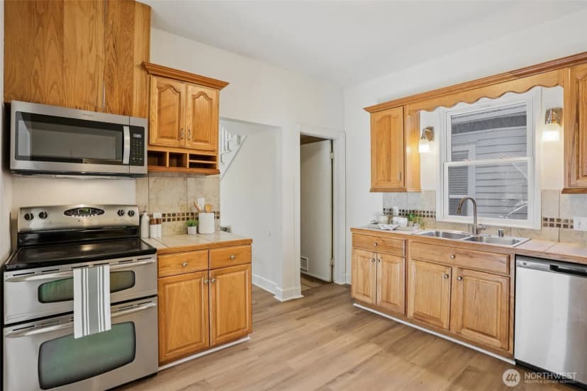 Property photo for 1211 S J Street, Tacoma photo 6