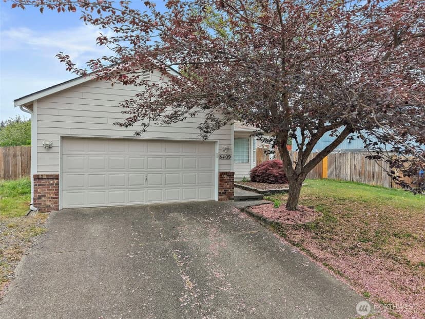 Property photo for 8409 201st Street E, Spanaway photo 2
