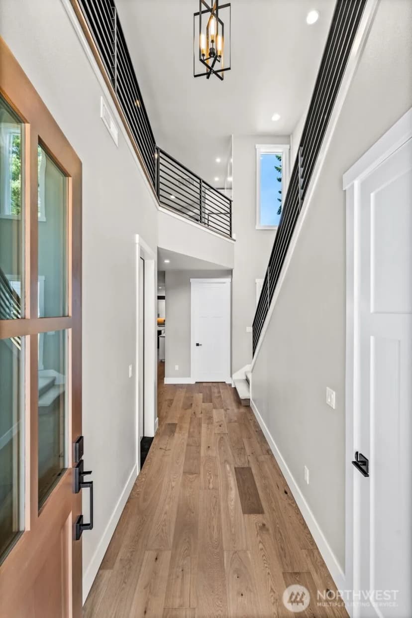 Property photo for 425 Ton-a-wan-da Avenue Ne, Tacoma photo 5
