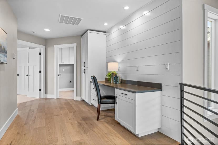 Property photo for 425 Ton-a-wan-da Avenue Ne, Tacoma photo 19