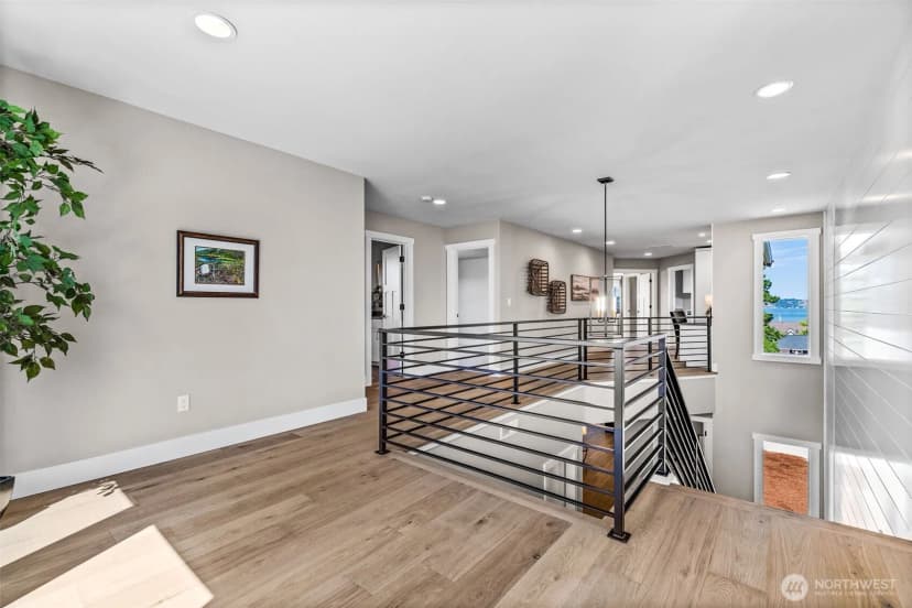 Property photo for 425 Ton-a-wan-da Avenue Ne, Tacoma photo 16
