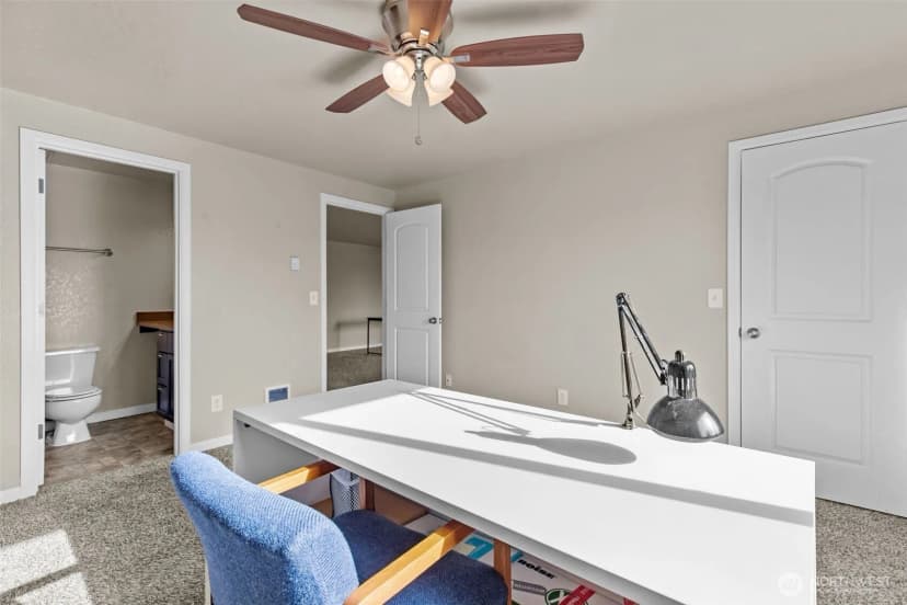 Property photo for 9815 Holly Drive #a208, Everett photo 11