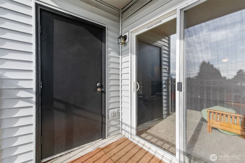 Property photo for 9815 Holly Drive #a208, Everett photo 18