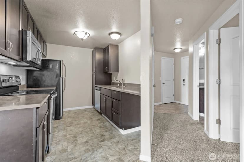 Property photo for 9815 Holly Drive #a208, Everett photo 6