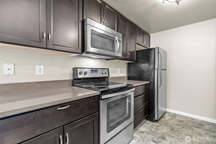 Property photo for 9815 Holly Drive #a208, Everett photo 7