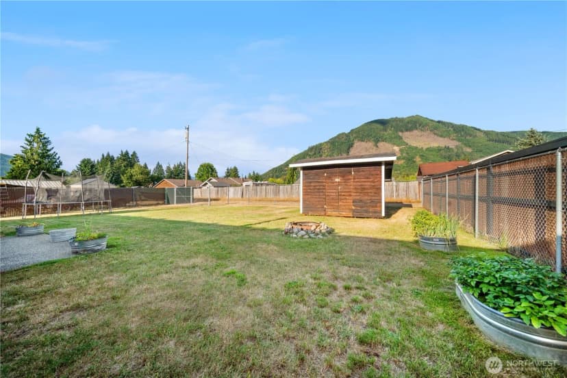 Property photo for 810 Sauk Avenue, Darrington photo 19
