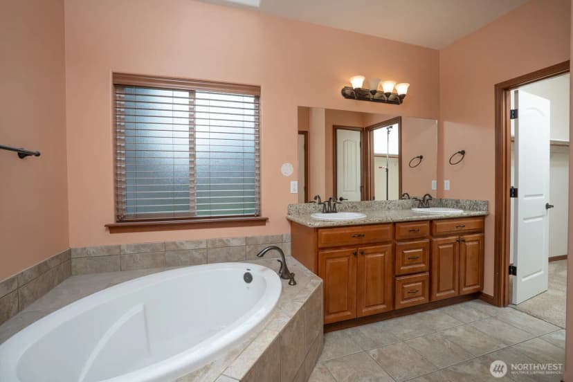 Property photo for 8835 Fox Ridge Lane Se, Olympia photo 18