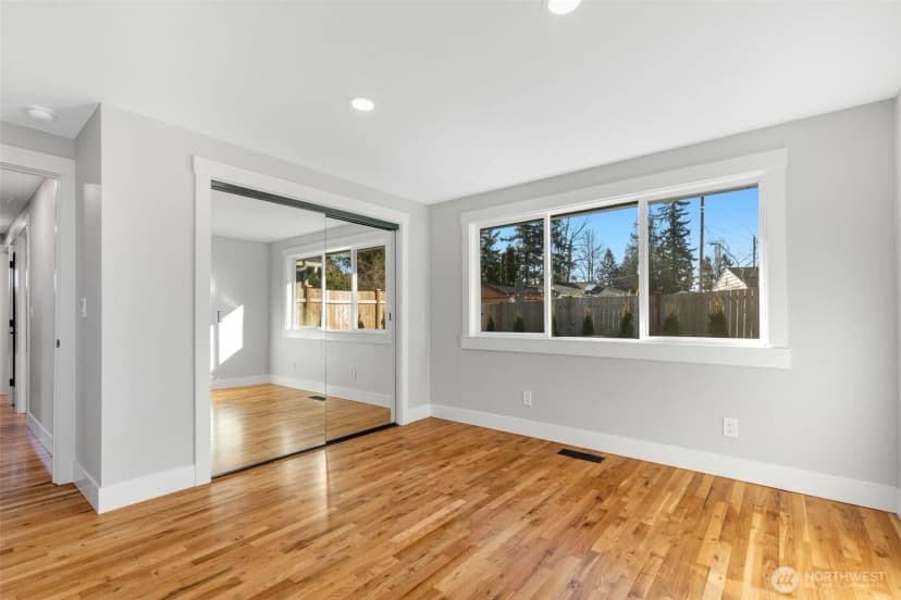 Property photo for 655 Union Ave Ne, Renton photo 9