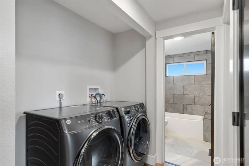 Property photo for 655 Union Ave Ne, Renton photo 19