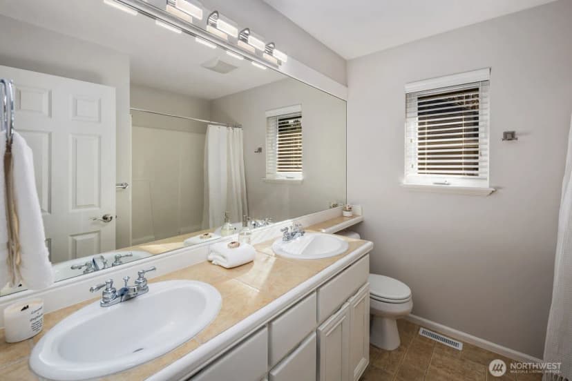 Property photo for 14615 3rd Drive Se, Mill Creek photo 28