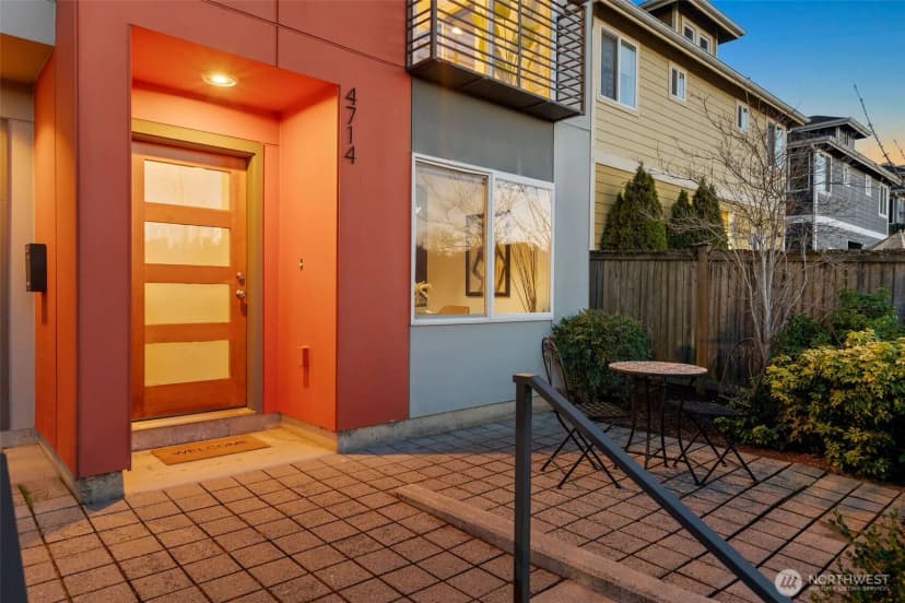 Property photo for 4714 Delridge Way Sw, Seattle photo 3