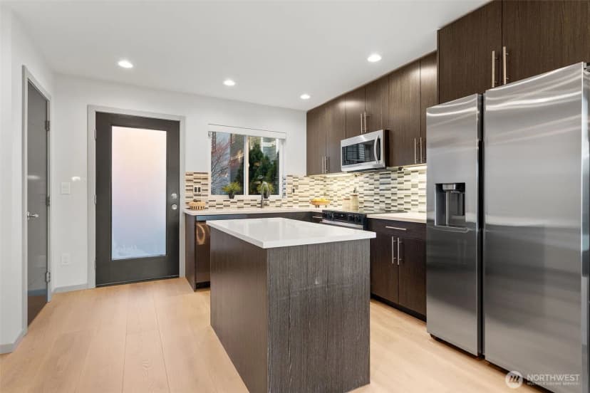 Property photo for 4714 Delridge Way Sw, Seattle photo 16