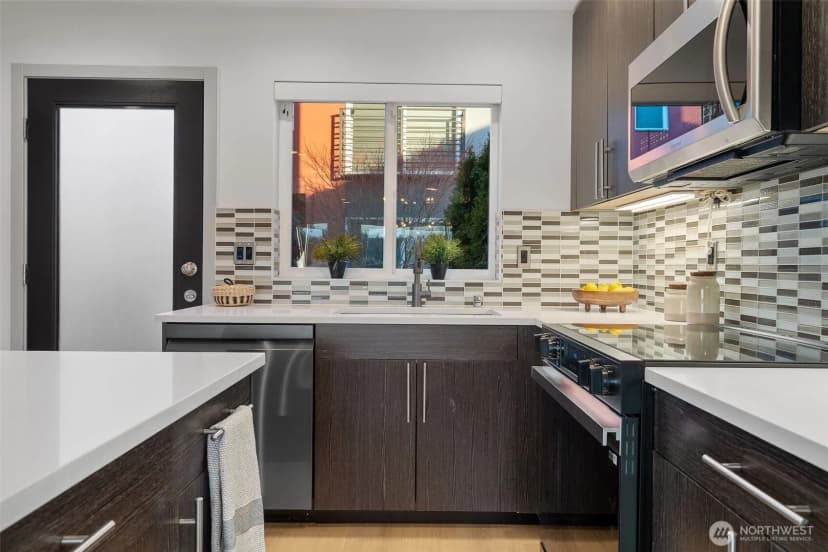 Property photo for 4714 Delridge Way Sw, Seattle photo 13