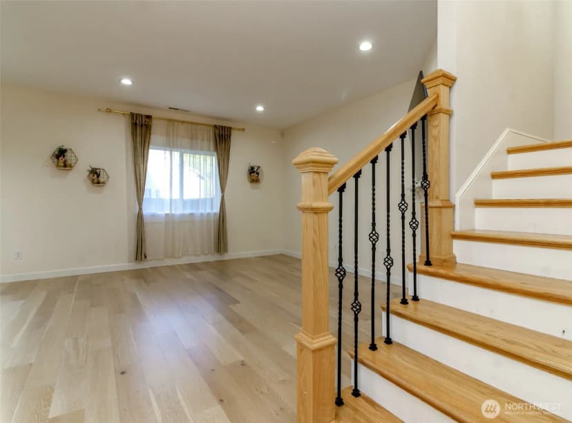 Property photo for 4820 O Court Ne, Auburn photo 16