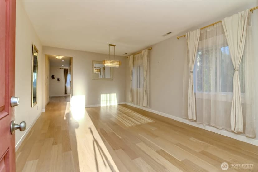 Property photo for 4820 O Court Ne, Auburn photo 8