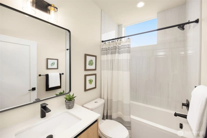 Property photo for 904 A 28th Avenue S, Seattle photo 13