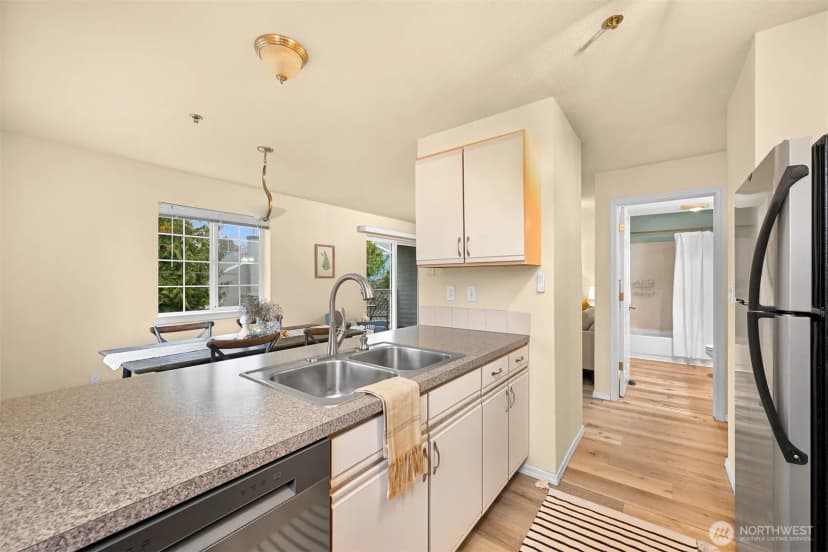 Property photo for 2709 W Maplewood Avenue #201, Bellingham photo 11