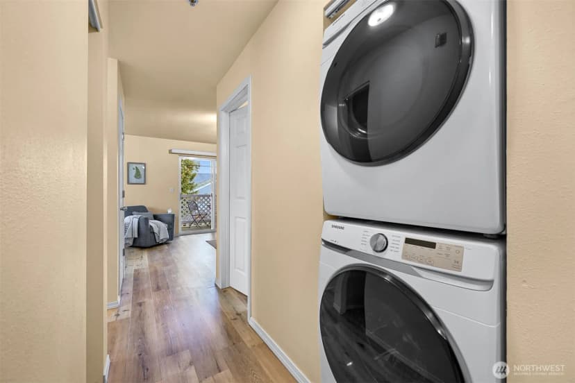 Property photo for 2709 W Maplewood Avenue #201, Bellingham photo 6