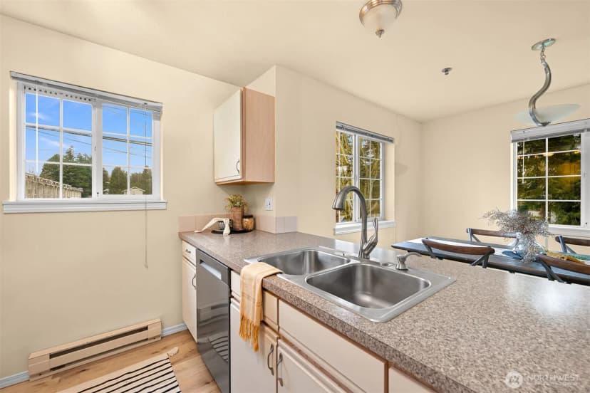Property photo for 2709 W Maplewood Avenue #201, Bellingham photo 10