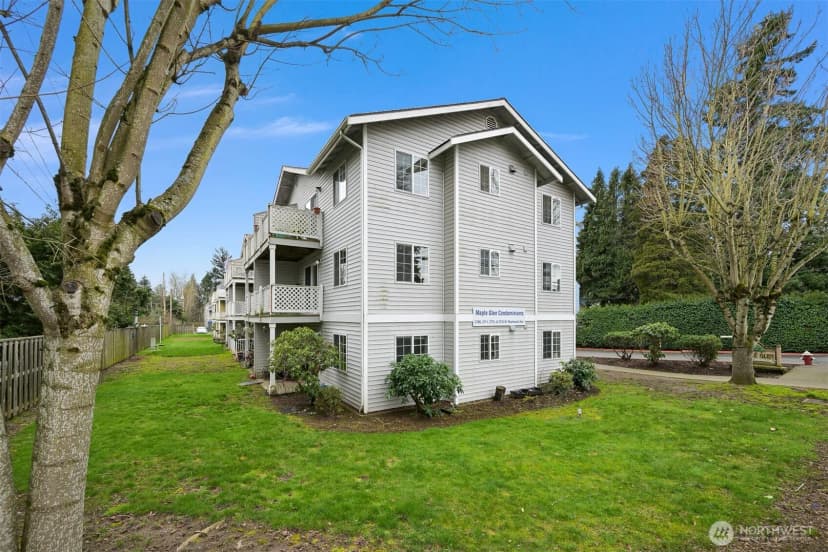 Property photo for 2709 W Maplewood Avenue #201, Bellingham photo 22