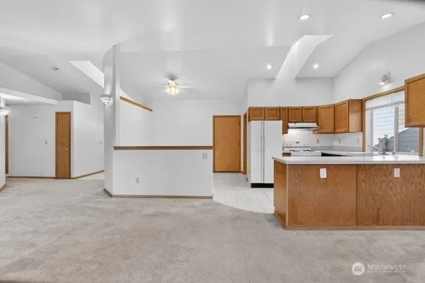 Property photo for 21622 120th Avenue Se, Kent photo 15