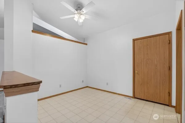 Property photo for 21622 120th Avenue Se, Kent photo 16