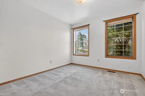 Property photo for 21622 120th Avenue Se, Kent photo 22