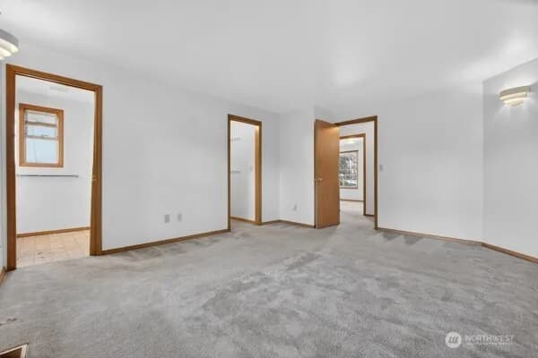 Property photo for 21622 120th Avenue Se, Kent photo 18