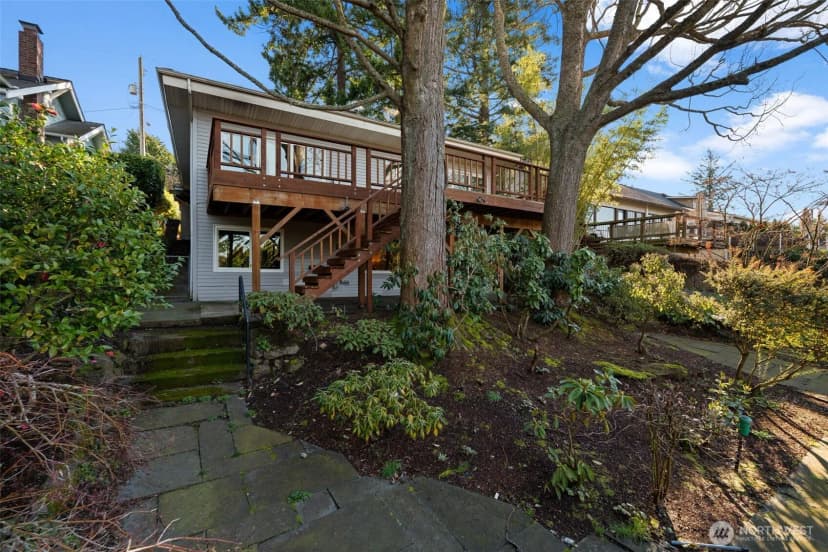 Property photo for 15233 22nd Avenue Sw, Burien photo 34