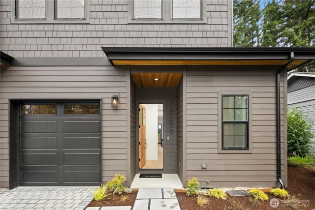 Property photo for 16656 Ne 12th Street, Bellevue