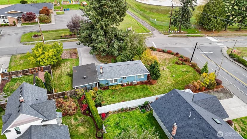 Property photo for 1302 Pine Avenue, Snohomish photo 32