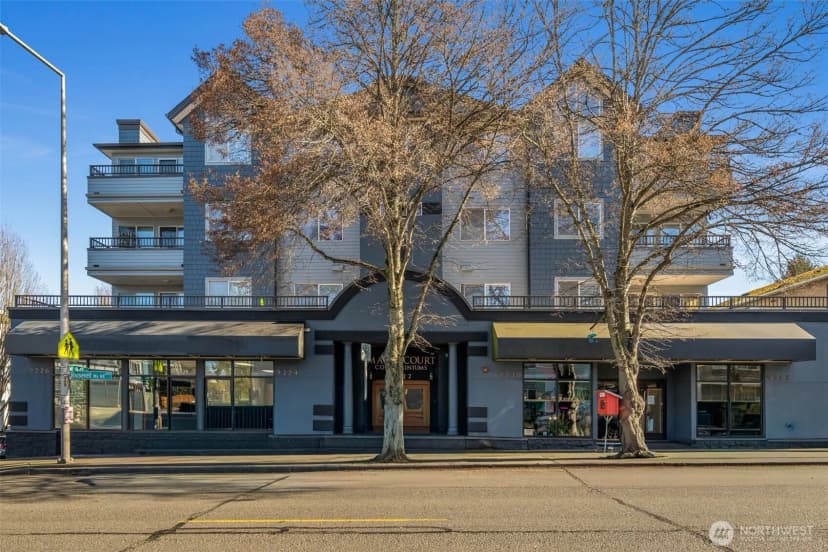 Property photo for 9222 Roosevelt Way Ne #a, Seattle