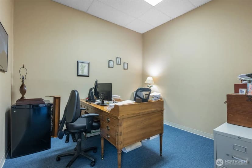 Property photo for 9222 Roosevelt Way Ne #a, Seattle photo 11
