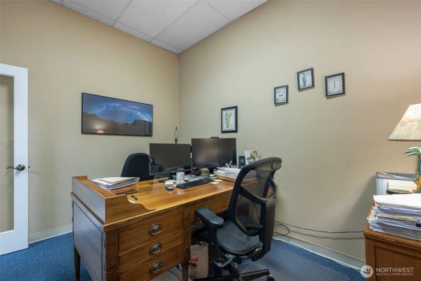 Property photo for 9222 Roosevelt Way Ne #a, Seattle photo 12